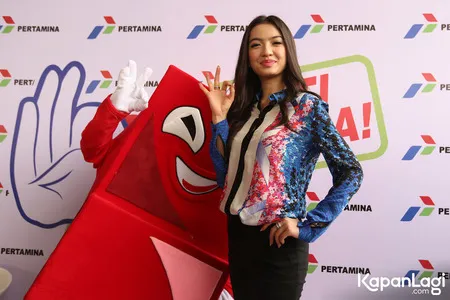 Foto Raline Shah. Nomor Foto: 379