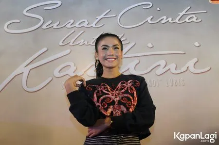 Foto Rania Putri Sari