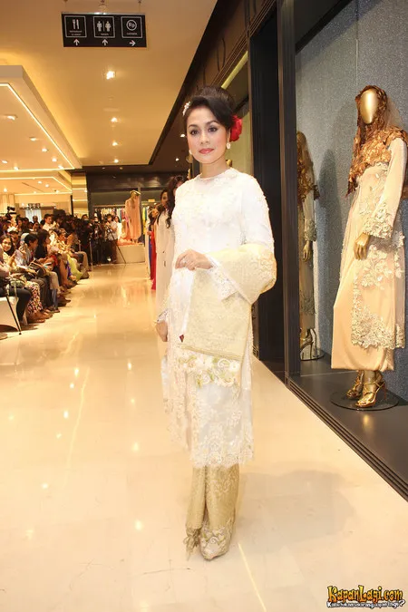 Foto Raslina Rasyidin