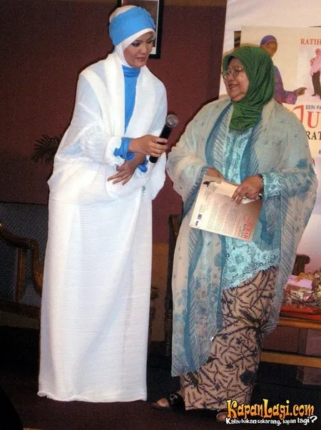 Foto Ratih Sanggarwati