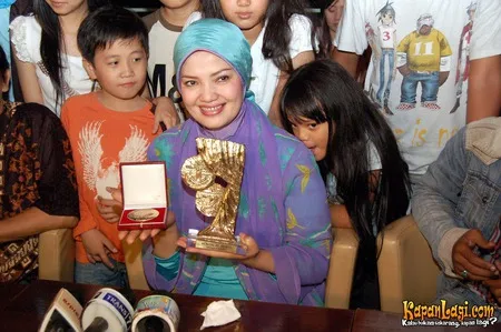 Foto Ratih Sanggarwati