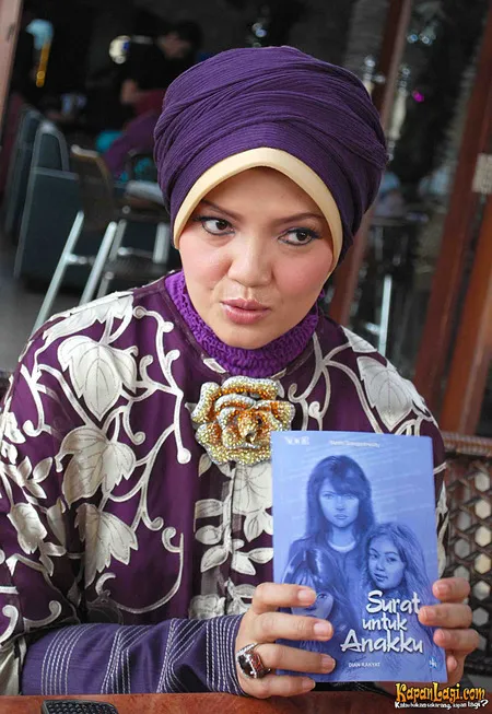 Foto Ratih Sanggarwati