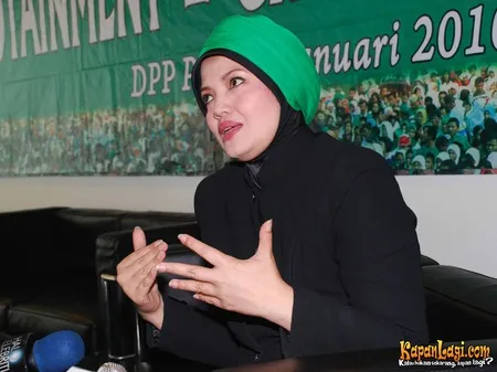 Foto Ratih Sanggarwati