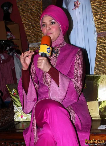 Foto Ratih Sanggarwati