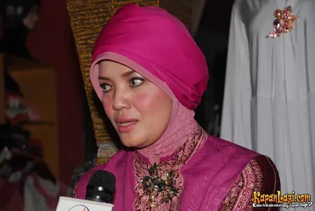 Foto Ratih Sanggarwati
