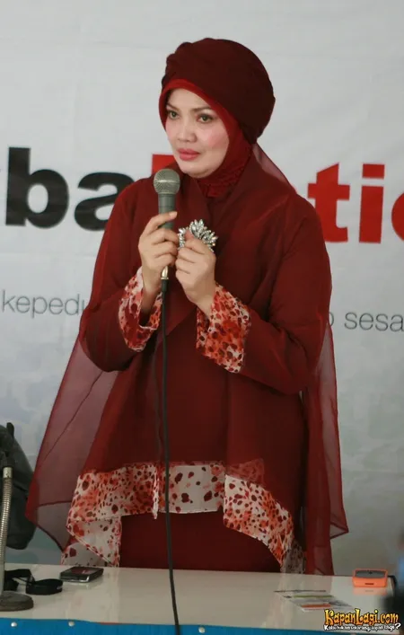 Foto Ratih Sanggarwati