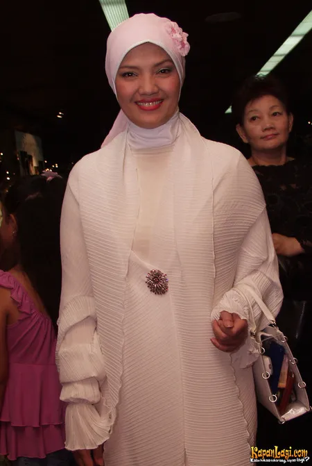 Foto Ratih Sanggarwati