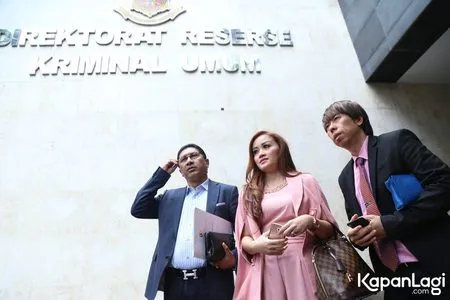 Foto Ratna Pandita