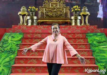 Foto Ratna Riantiarno