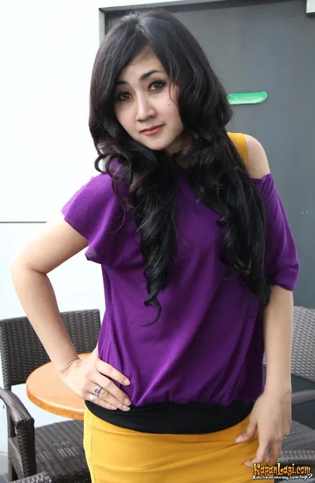 Foto Ratu Dewi