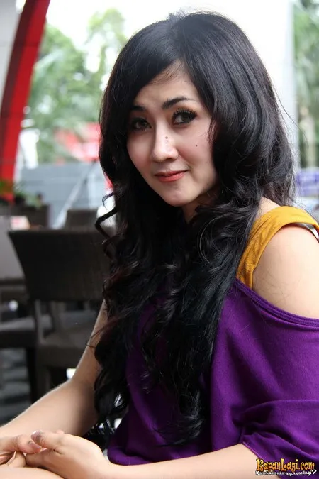 Foto Ratu Dewi