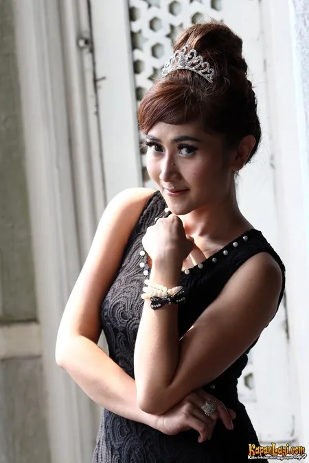 Foto Ratu Dewi