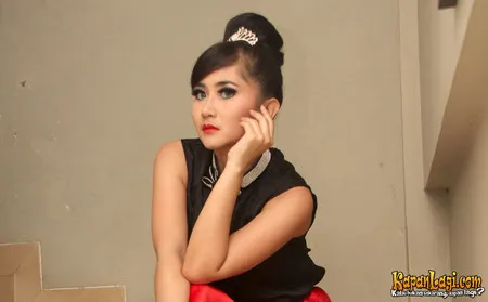Foto Ratu Dewi