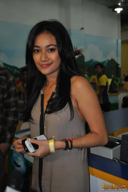 Foto Ratu Felisha