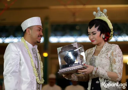 Foto Ratu Felisha