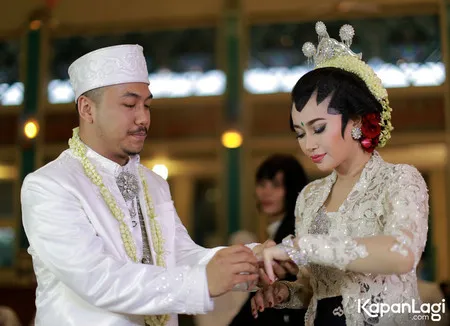 Foto Ratu Felisha