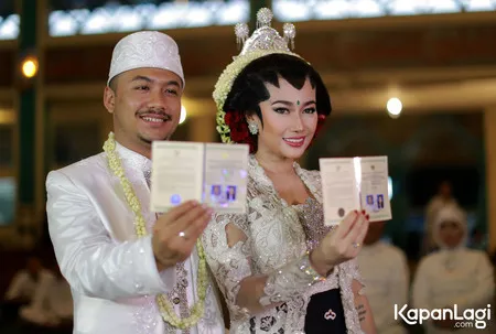 Foto Ratu Felisha