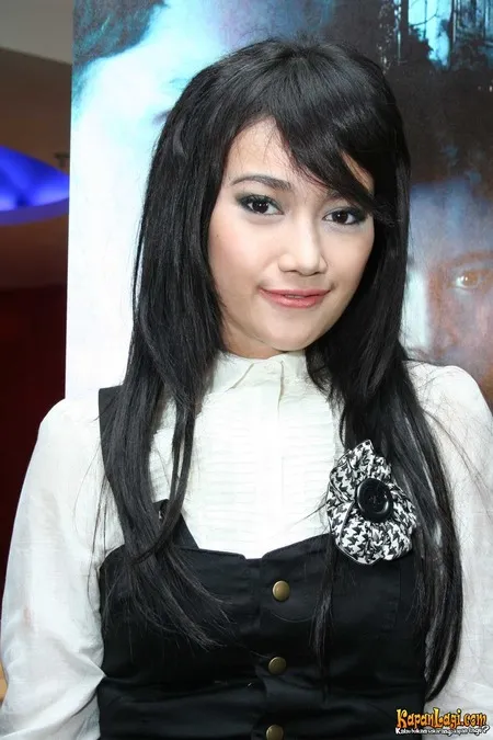 Foto Ratu Felisha