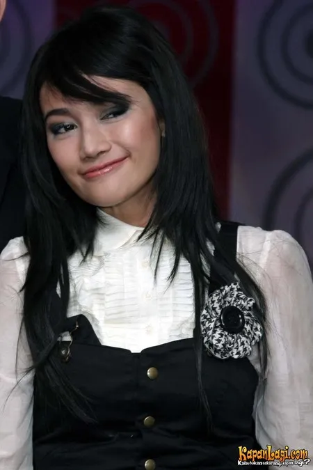 Foto Ratu Felisha