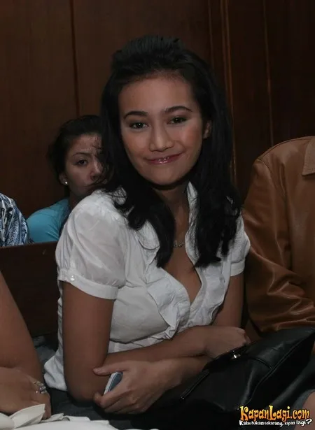 Foto Ratu Felisha