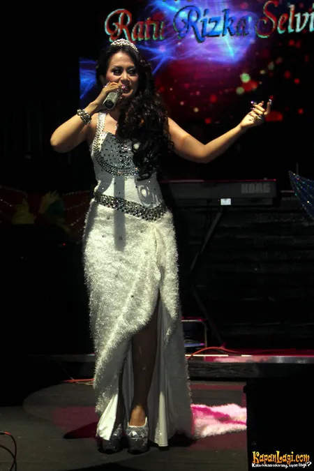 Foto Ratu Rizka Selvira