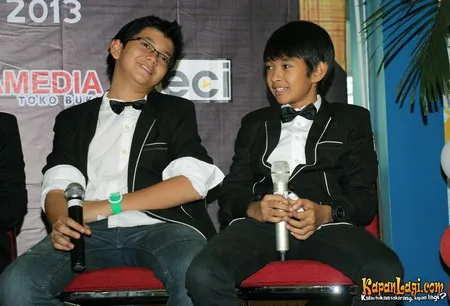 Foto Raza Super7