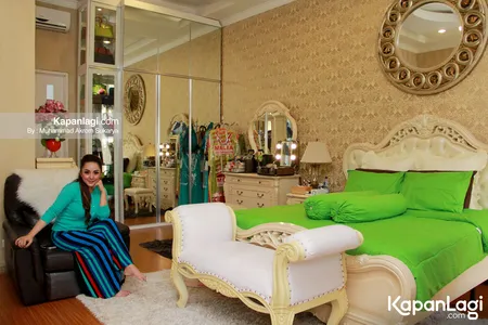 Foto Regina Andriane Saputri