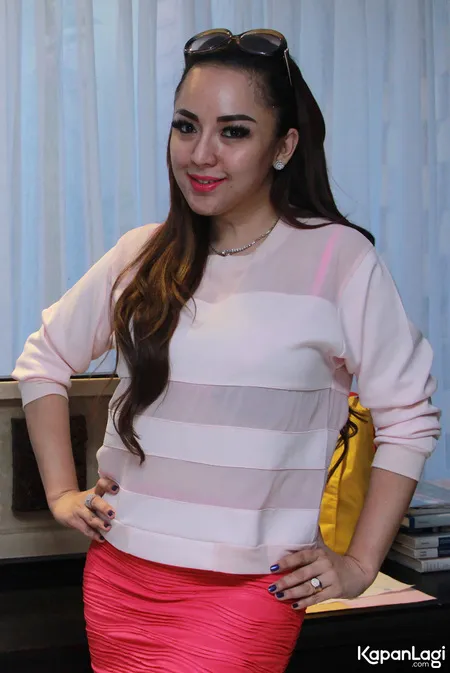 Foto Regina Andriane Saputri