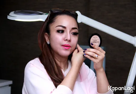 Foto Regina Andriane Saputri