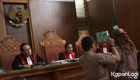 Foto Regina Andriane Saputri