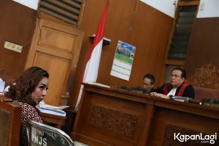 Foto Regina Andriane Saputri