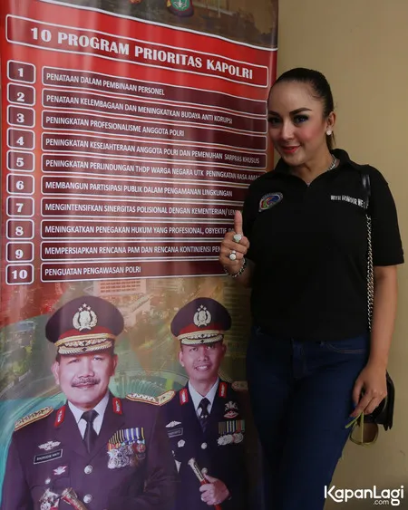 Foto Regina Andriane Saputri