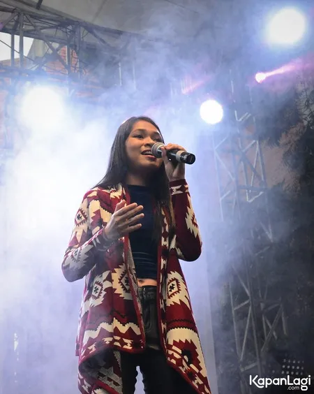 Foto Regina Poetiray