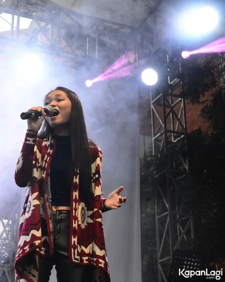 Foto Regina Poetiray