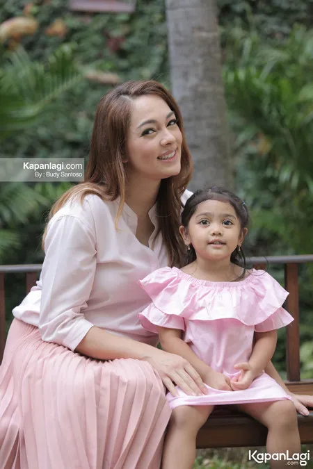 Foto Reisa Broto Asmoro