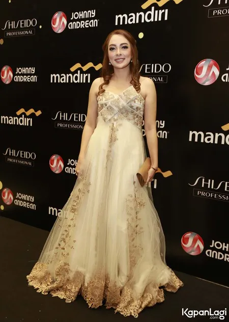 Foto Reisa Broto Asmoro