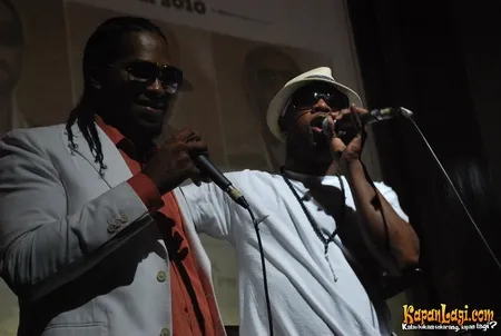 Foto Remarkable Current