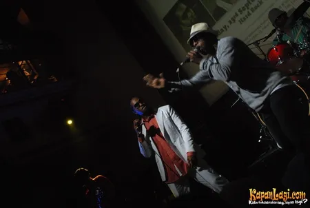 Foto Remarkable Current