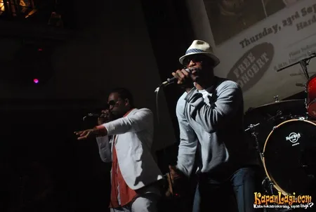 Foto Remarkable Current