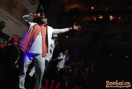 Foto Remarkable Current