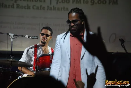 Foto Remarkable Current