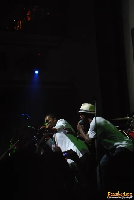 Foto Remarkable Current