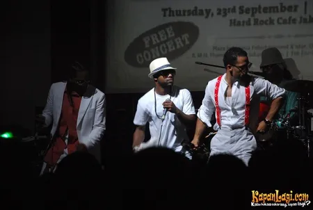 Foto Remarkable Current