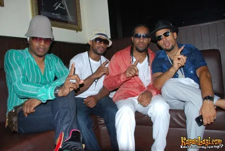 Foto Remarkable Current