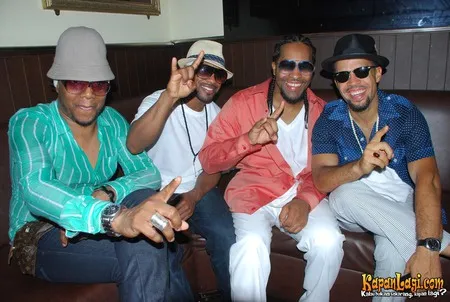 Foto Remarkable Current