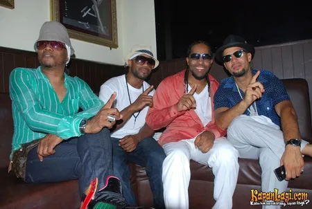 Foto Remarkable Current