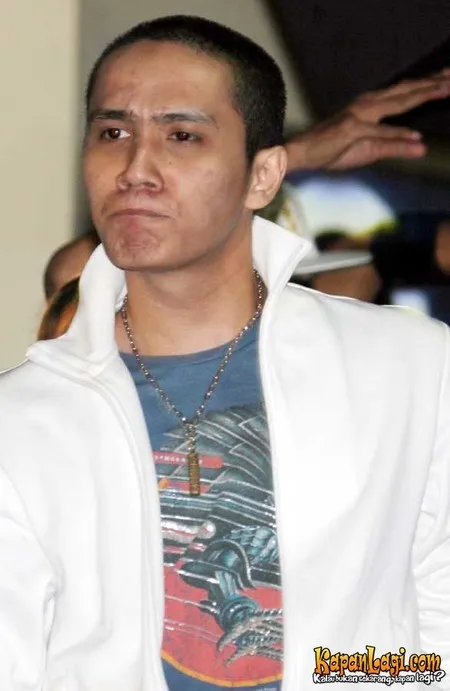 Foto Ressa Herlambang