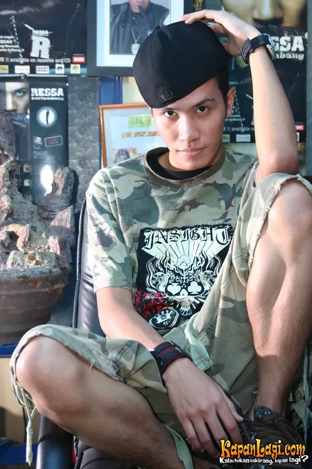 Foto Ressa Herlambang