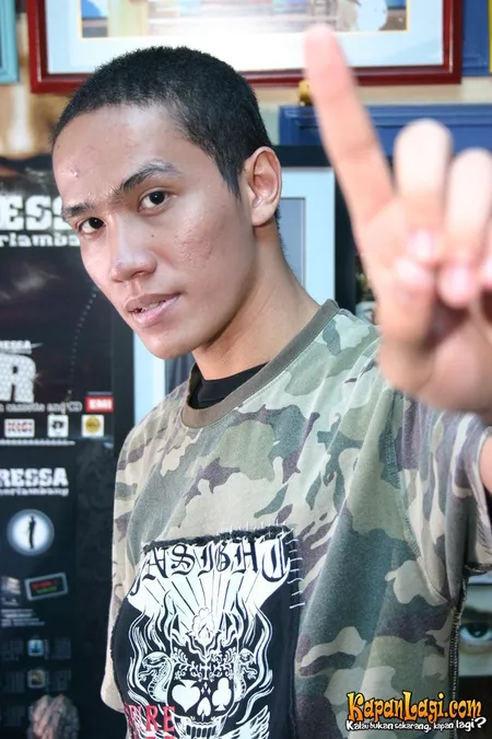 Foto Ressa Herlambang