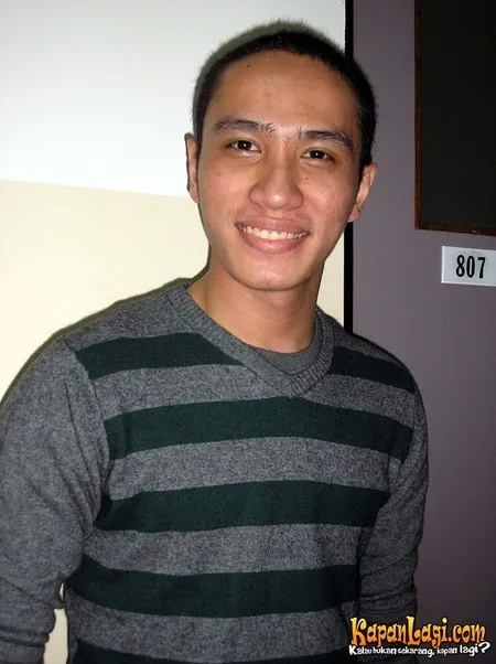 Foto Ressa Herlambang